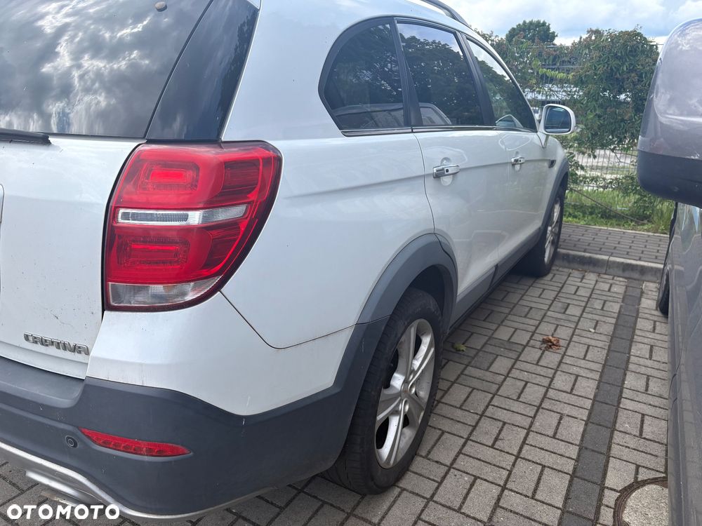 Chevrolet Captiva 2.2 d LTZ - 12
