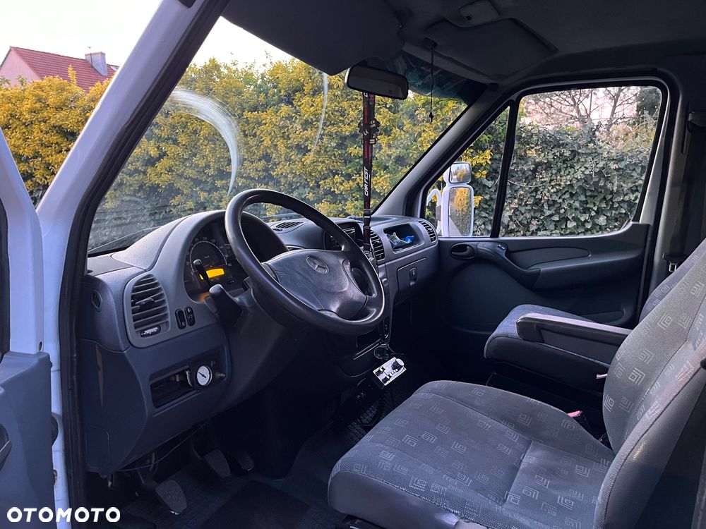 Mercedes-Benz Sprinter - 10
