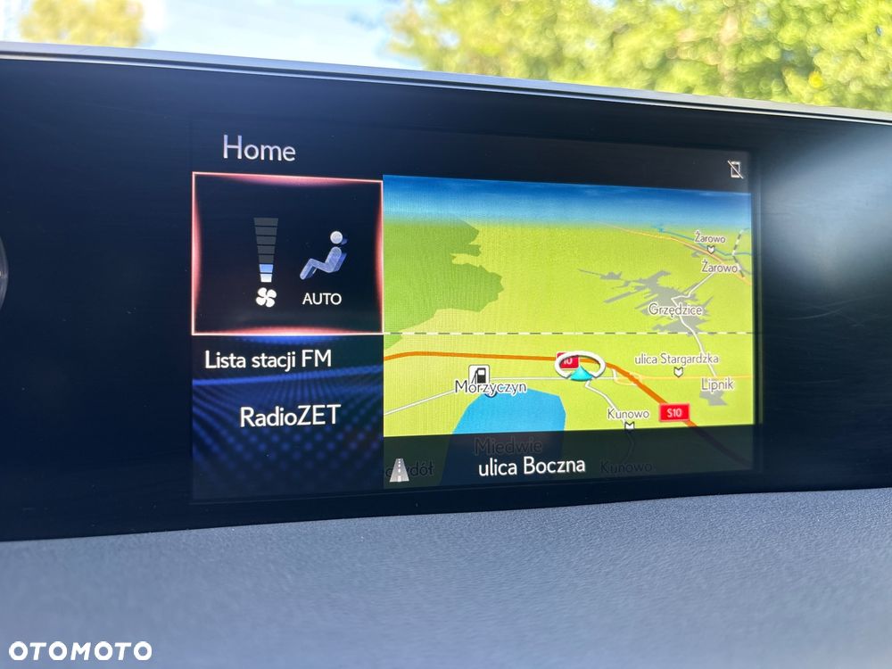 Lexus UX - 23