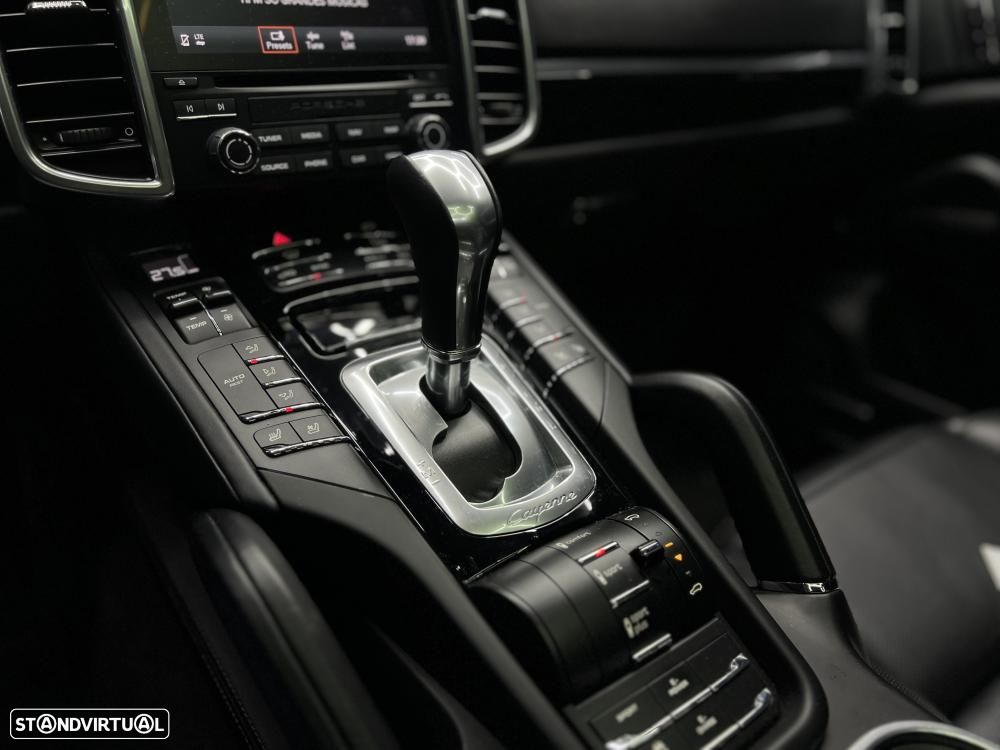Porsche Cayenne S E-Hybrid - 12