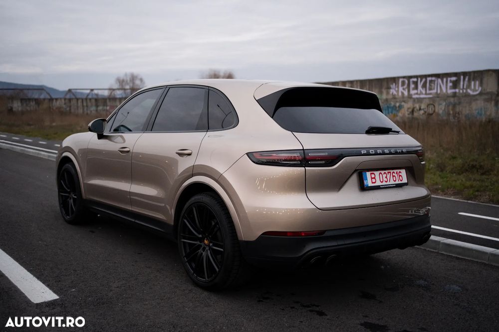 Porsche Cayenne S - 7