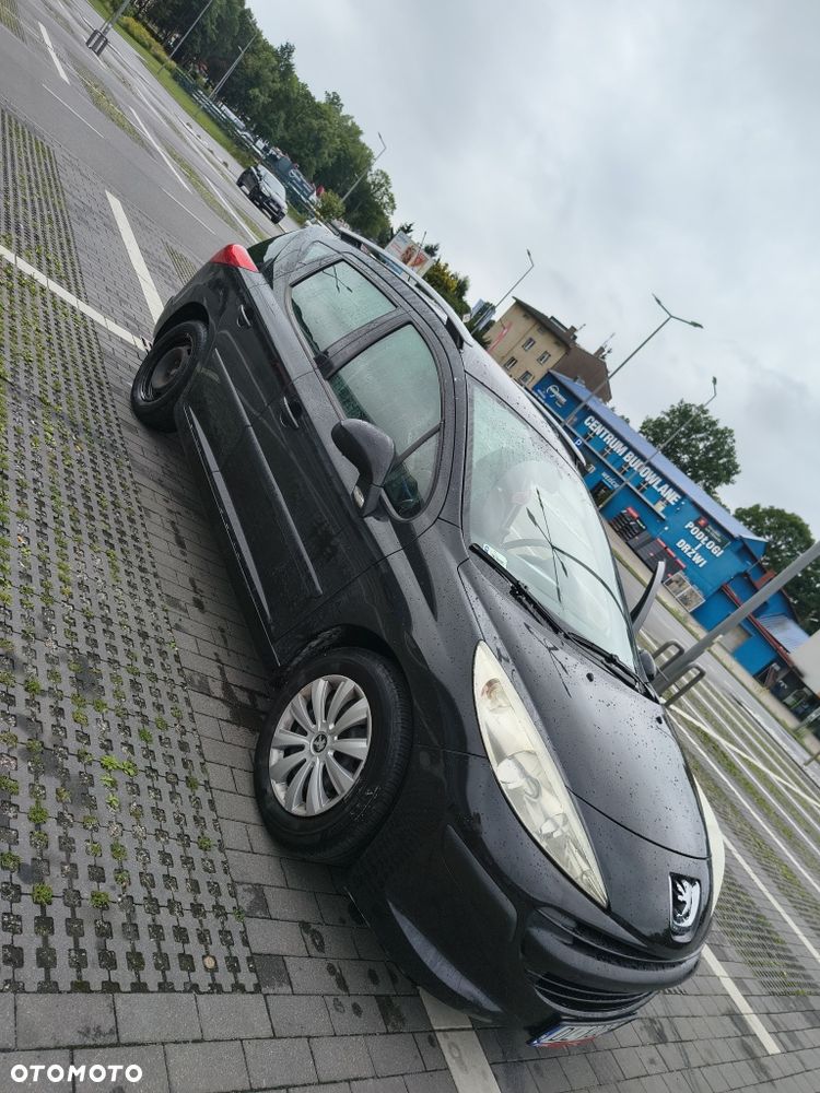 Peugeot 207 - 3