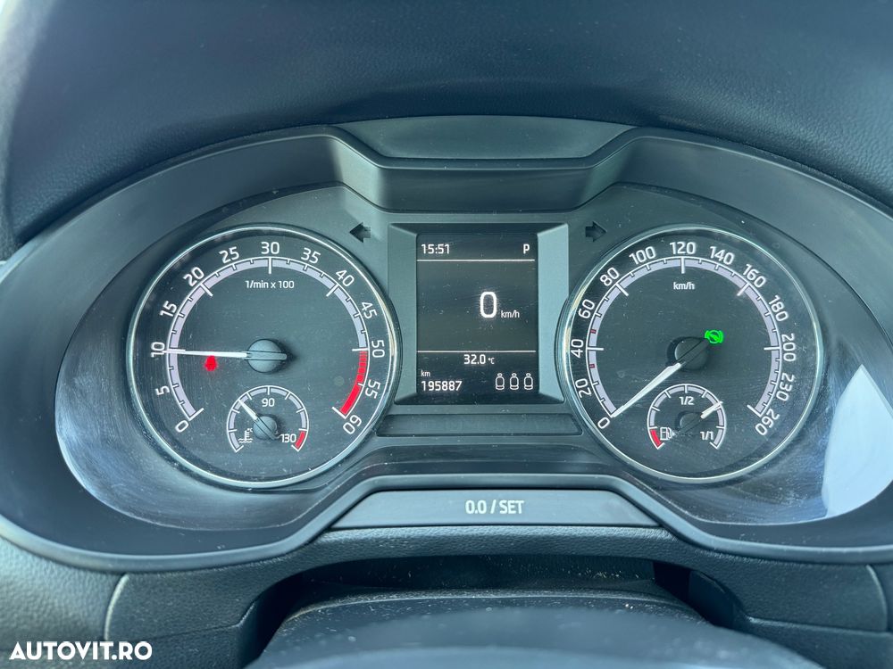 Skoda Octavia 1.6 TDI DSG Ambition - 10