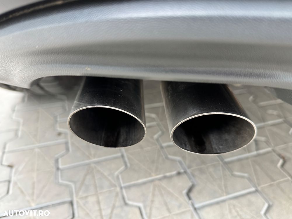 Volkswagen Golf 2.0 BlueTDI Highline - 16