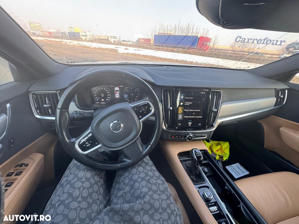 Volvo V90 D4 - 18