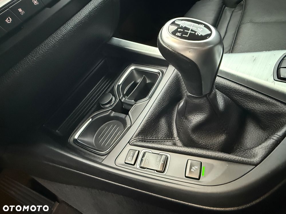 BMW Seria 1 120d xDrive - 24