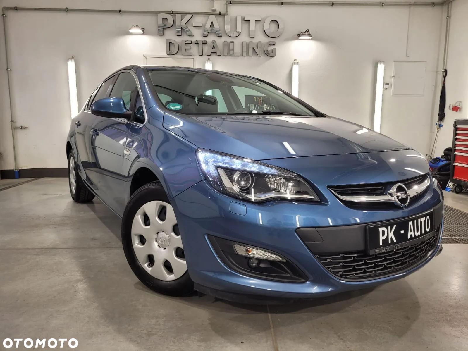 Opel Astra IV 1.4 T Cosmo S&S - 29