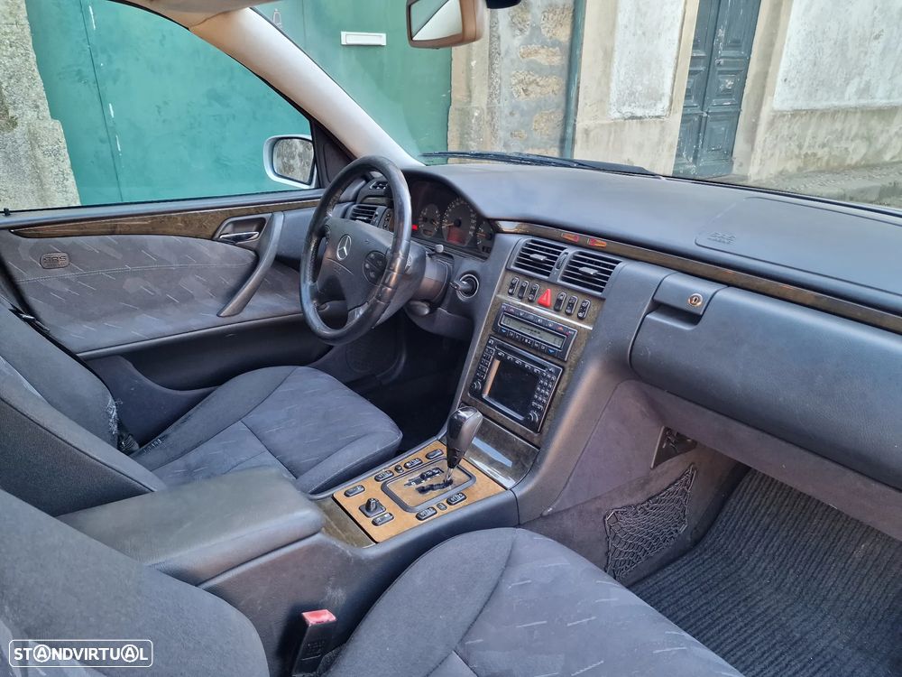 Mercedes-Benz E 270 - 8
