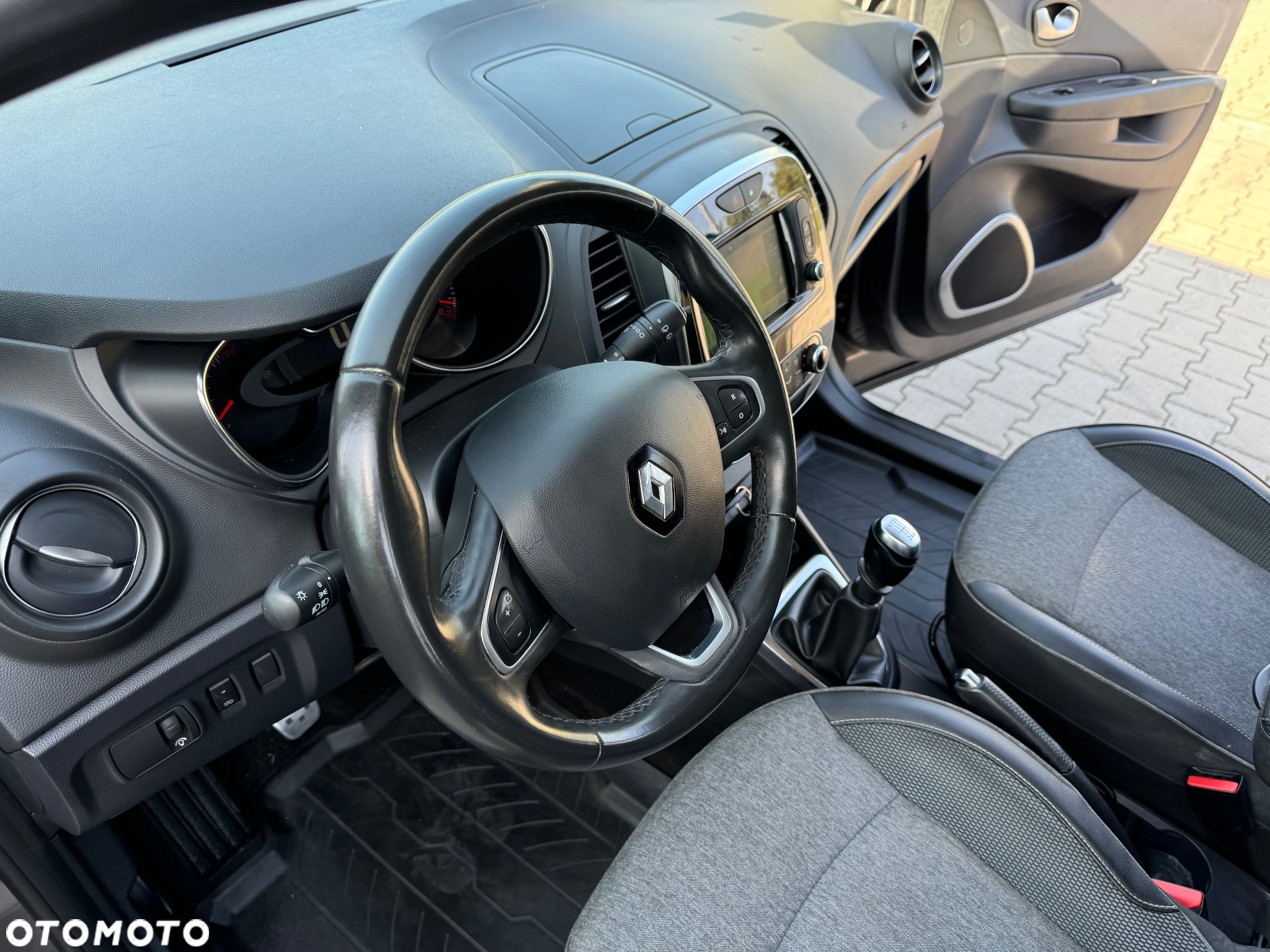Renault Captur ENERGY TCe 120 Elysee - 27