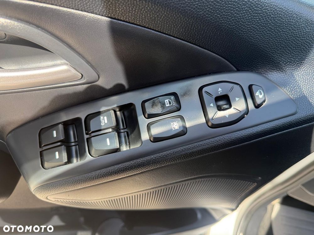 Hyundai ix35 1.6 GDI Comfort 2WD - 19