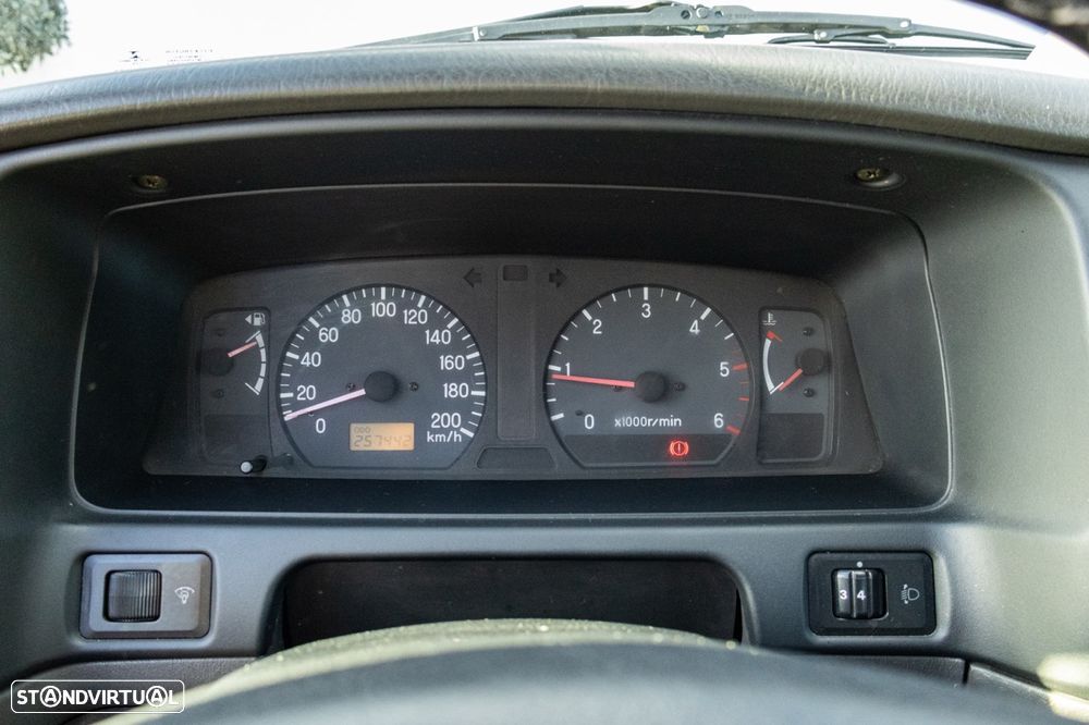 Mitsubishi Pajero Sport 2.5 TD GLS - 11