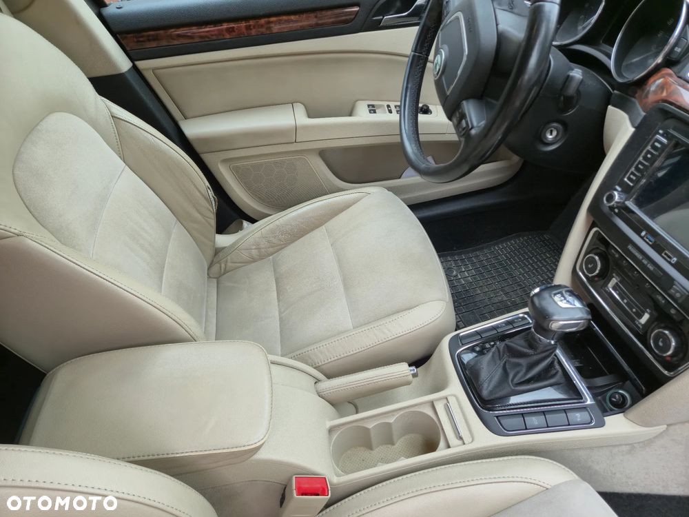 Skoda Superb 2.0 TDI Ambition DSG - 20