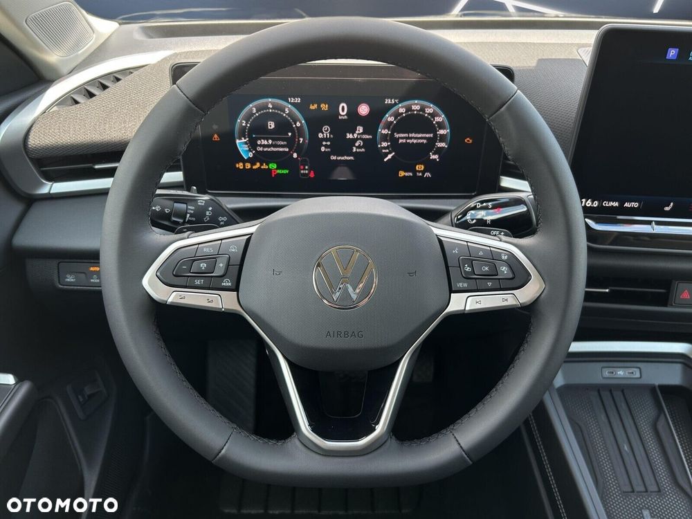 Volkswagen T-Roc - 15