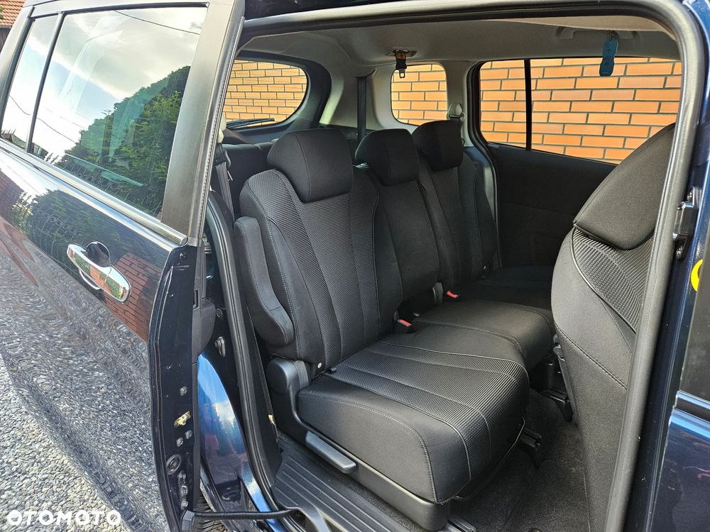 Mazda 5 - 13