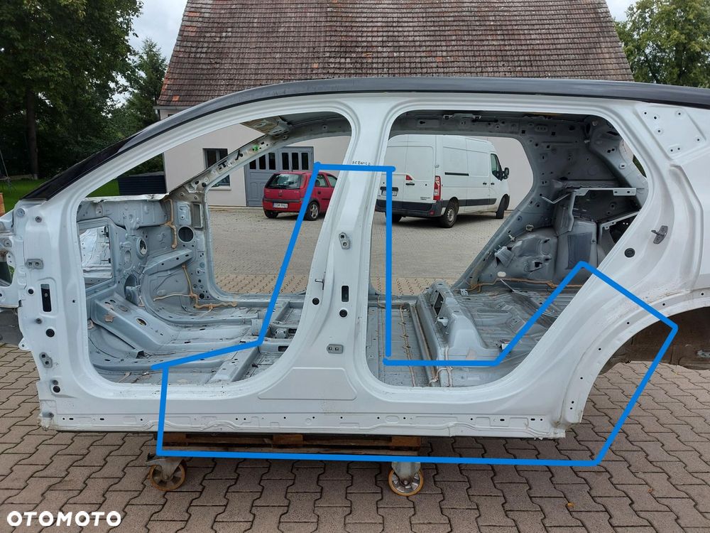 RENAULT Scenic E-Tech V 5 Słupek próg lewy BIXUI - 1