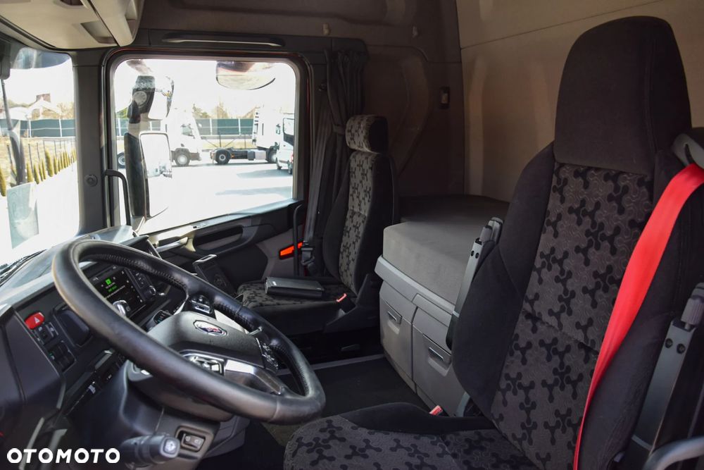 Scania R450 / EURO 6 / HYDRAULIKA / RETARDER / KAMERA / ACC / KLIMA / ALUFELGI / LEDY / SERWISOWANA / SPROWADZONA - 33