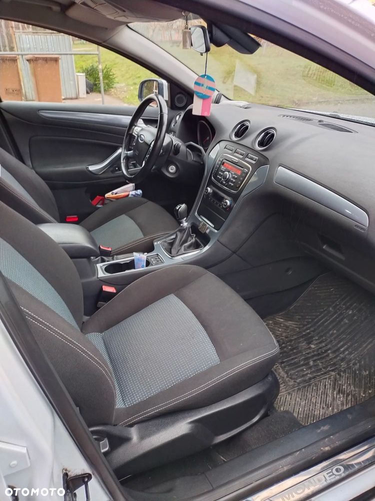 Ford Mondeo 2.0 TDCi Black Magic - 10