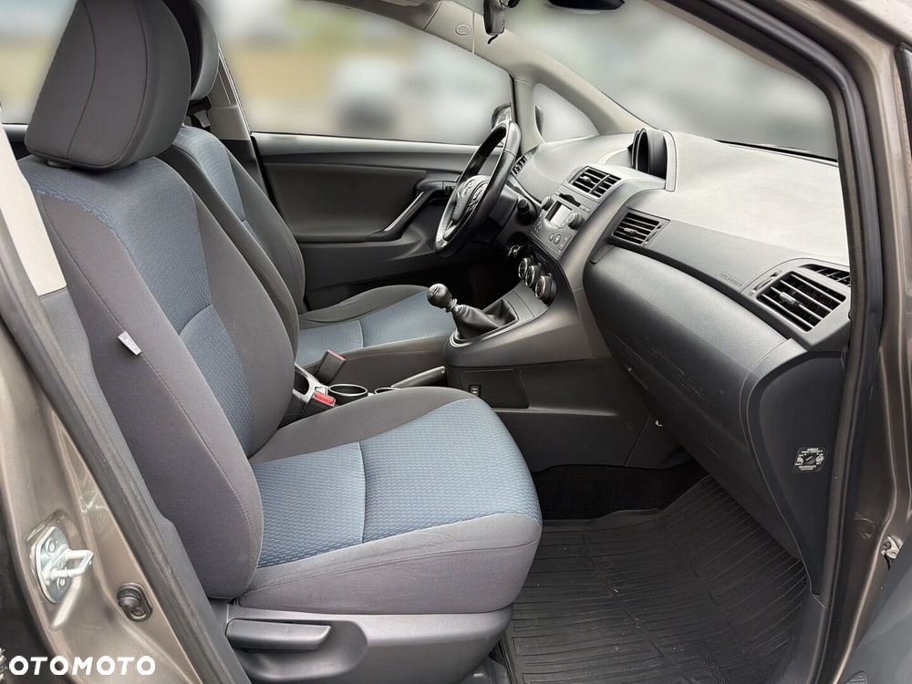 Toyota Verso 1.6 Active EU6 - 8