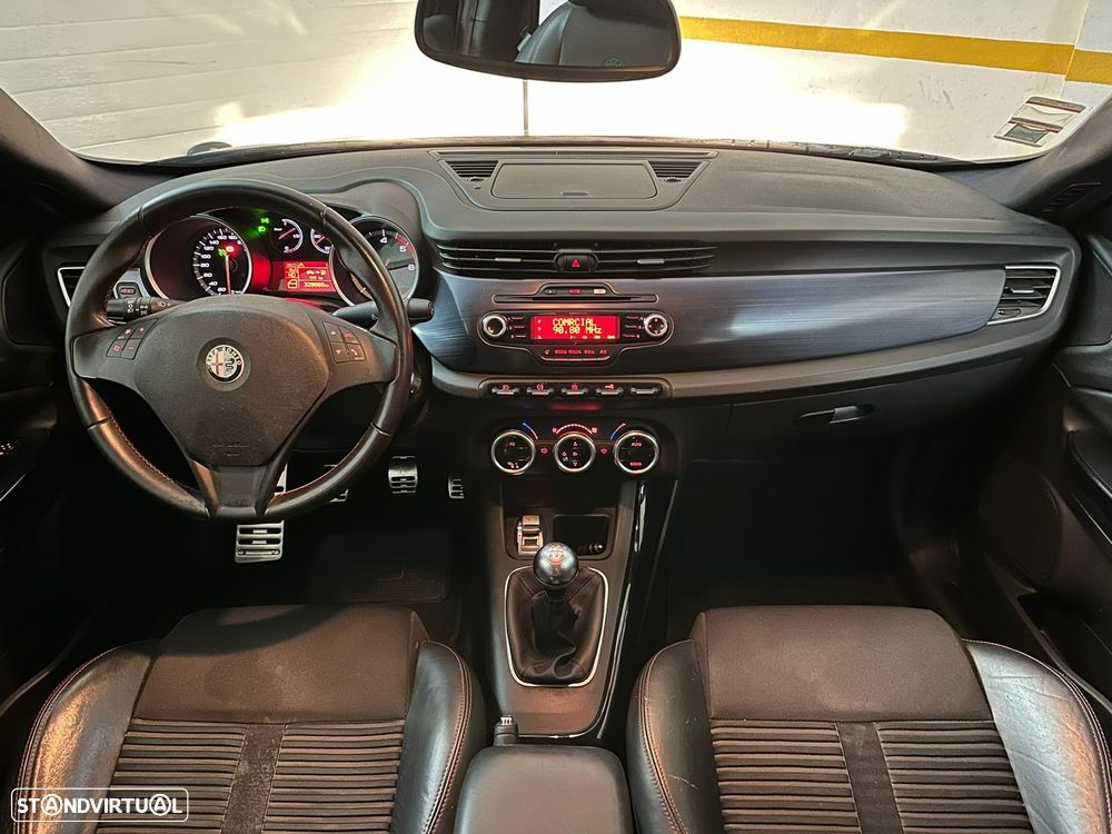 Alfa Romeo Giulietta 1.6 JTDM Distinctive - 2