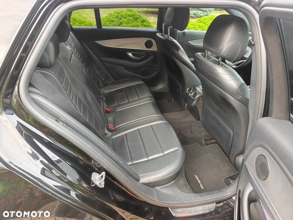 Mercedes-Benz Klasa E 220 d 4Matic 9G-TRONIC AMG Line - 19