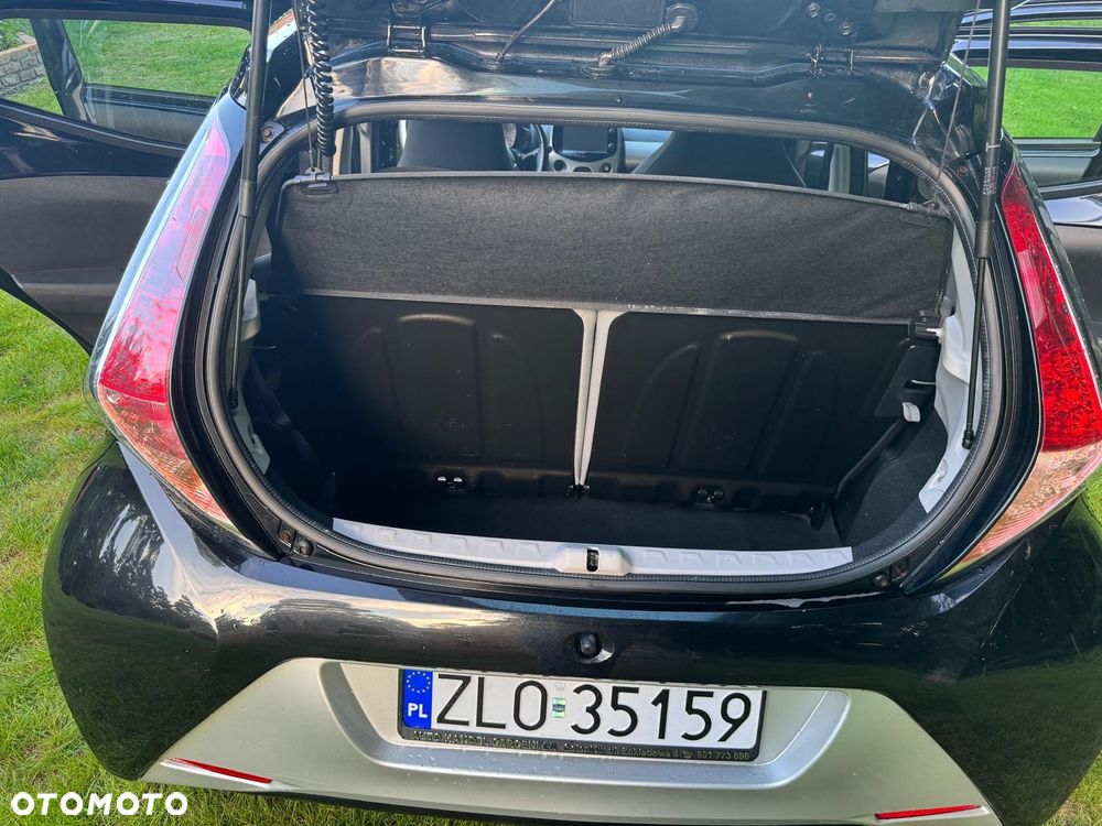 Toyota Aygo x mit x-business Paket - 22