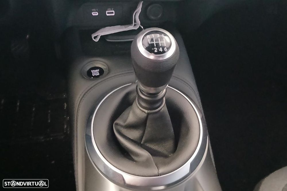 Nissan Juke 1.0 DIG-T N-Connecta - 10