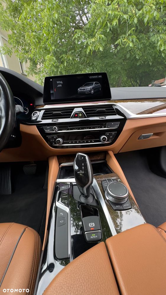 BMW Seria 5 530d xDrive Luxury Line - 15