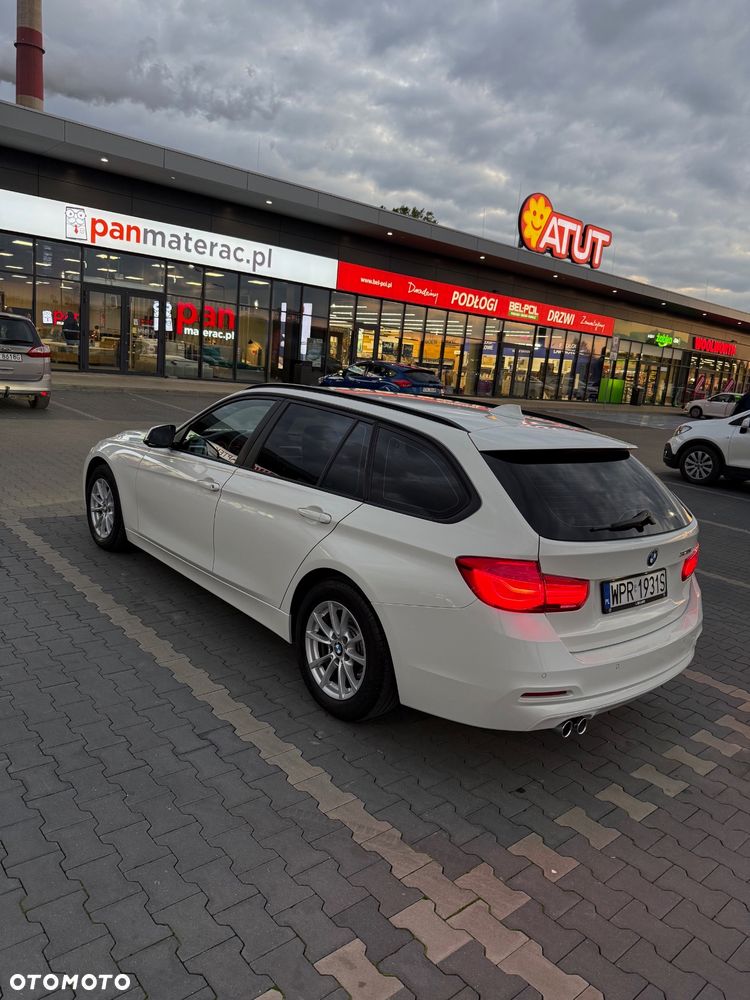 BMW Seria 3 320i Advantage - 5
