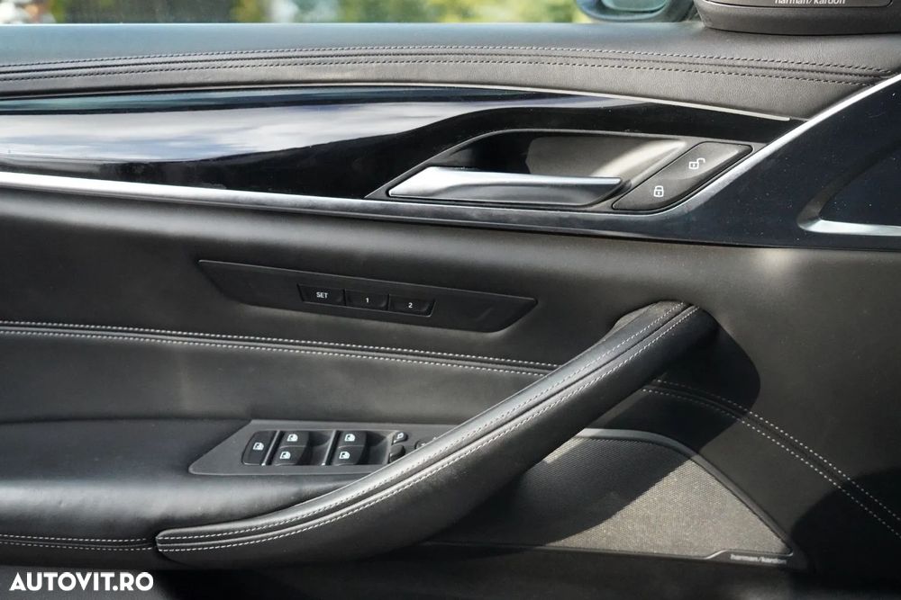 BMW Seria 5 540i xDrive AT - 18