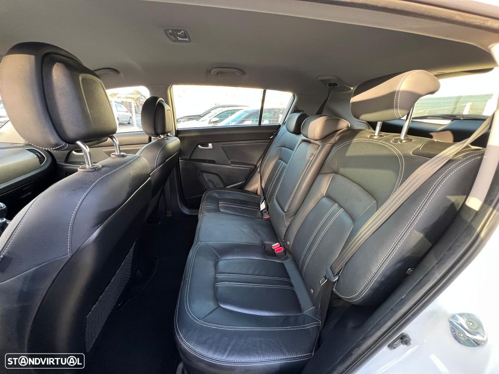 Kia Sportage 1.7 CRDI ISG TX Navi - 18