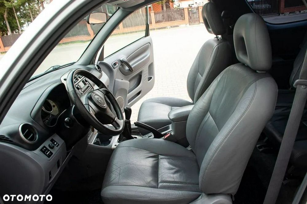 Toyota RAV4 2.0 VVT-i Sol - 15