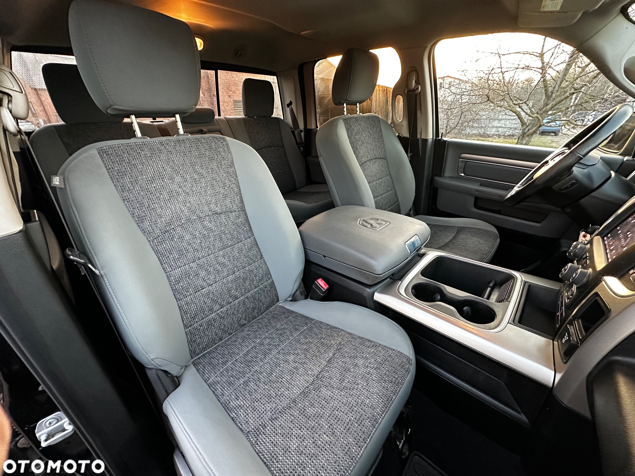 RAM 1500 Crew Cab Laramie - 16
