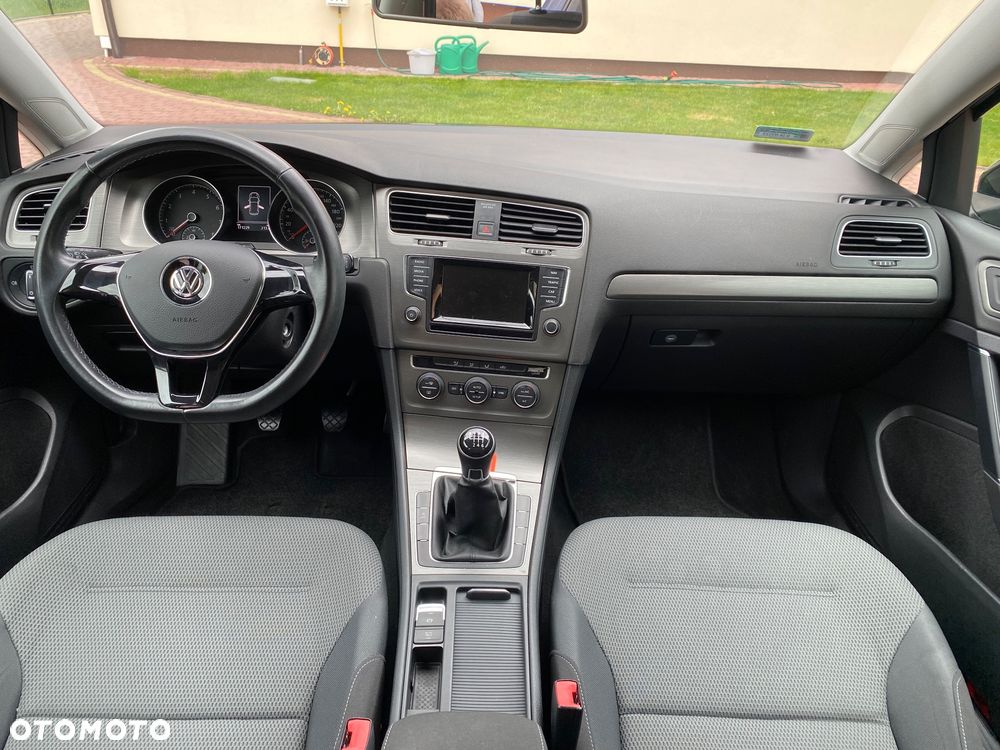 Volkswagen Golf - 12