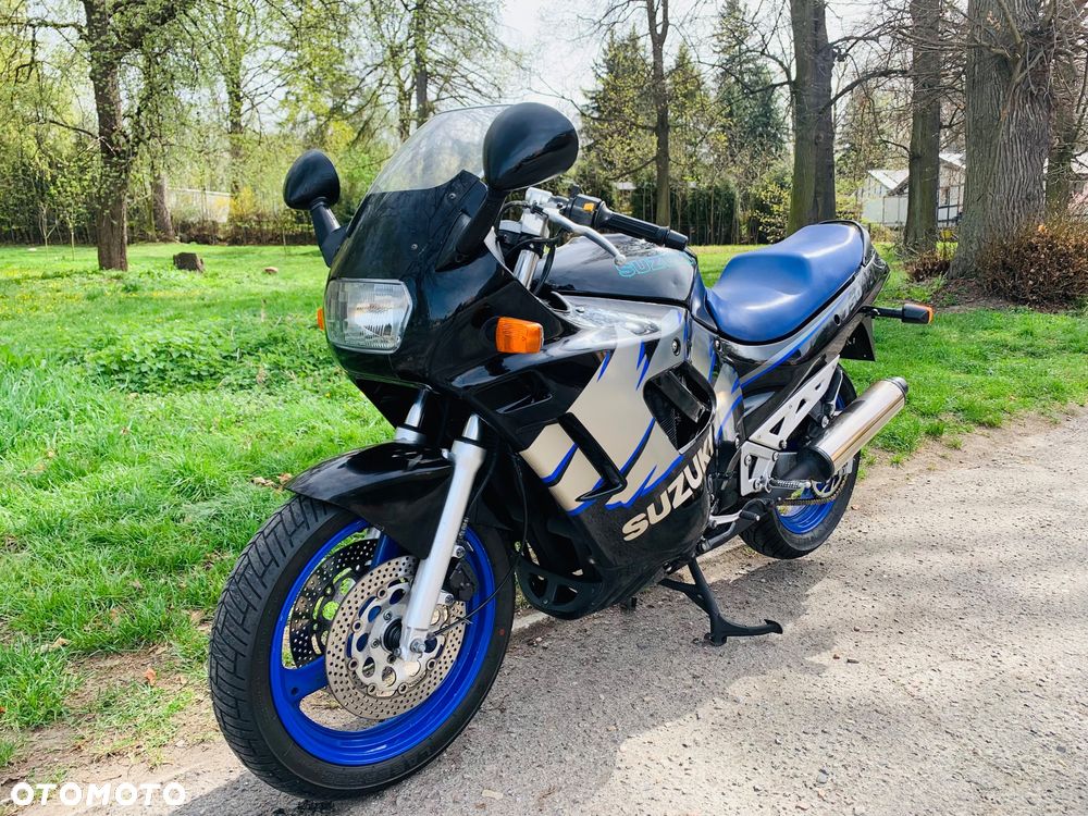 Suzuki GSX - 4