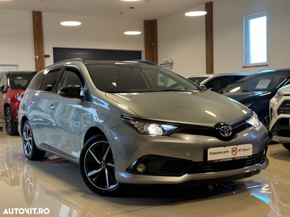 Toyota Auris 1.8 VVT-i Hybrid Automatik Touring Sports Team Deutschland - 2