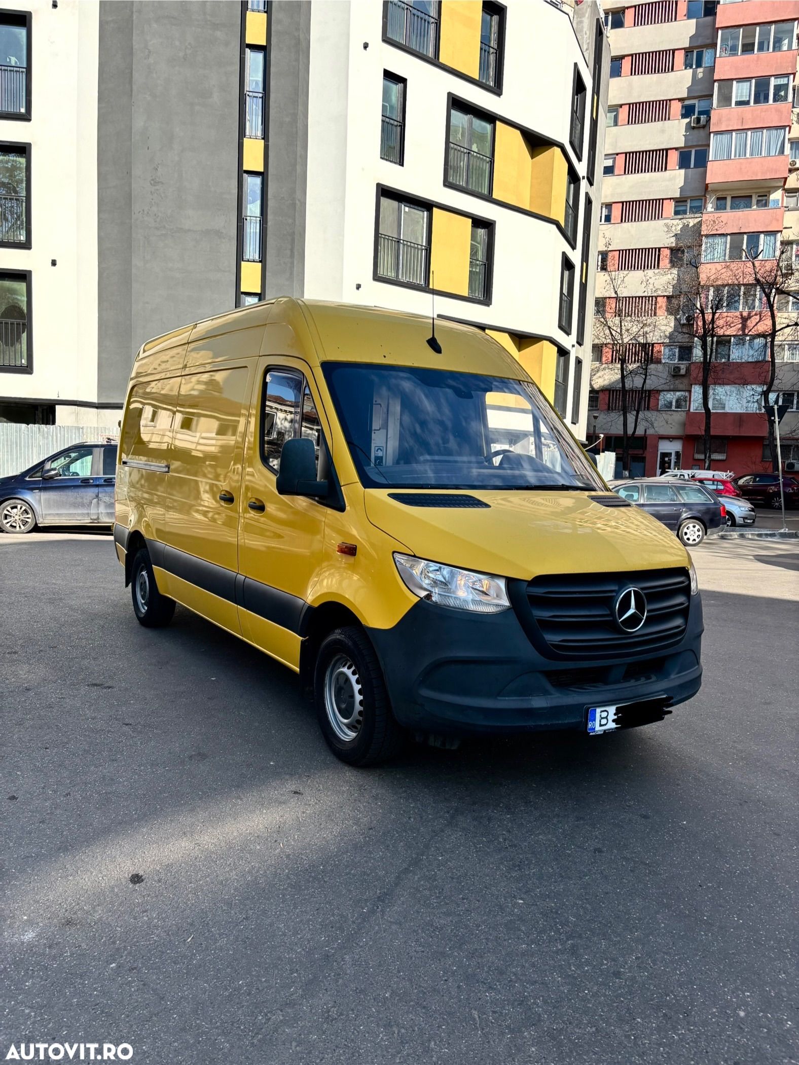 Mercedes-Benz Sprinter - 1