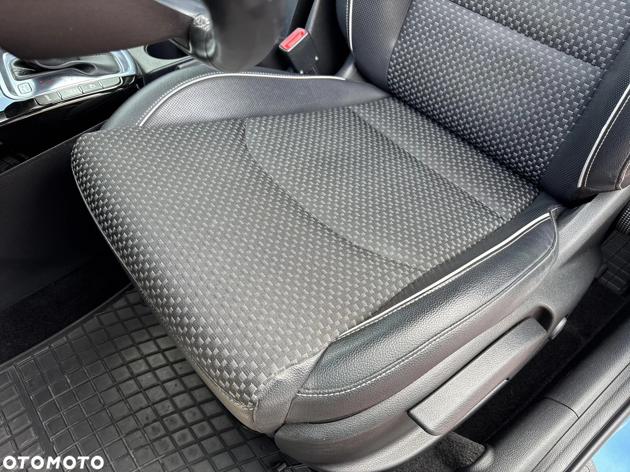 Kia Ceed 1.4 T-GDI L Business Line DCT - 22