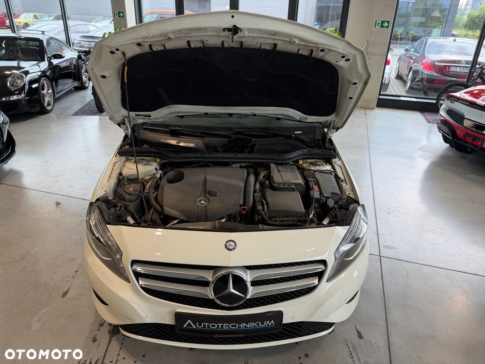 Mercedes-Benz Klasa A 180 CDI (BlueEFFICIENCY) 7G-DCT Urban - 27