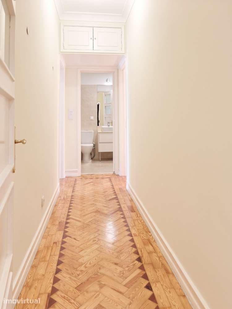 APARTAMENTO T2 PARA ARRENDAR EM ALCÃNTRA - Grande imagem: 2/17