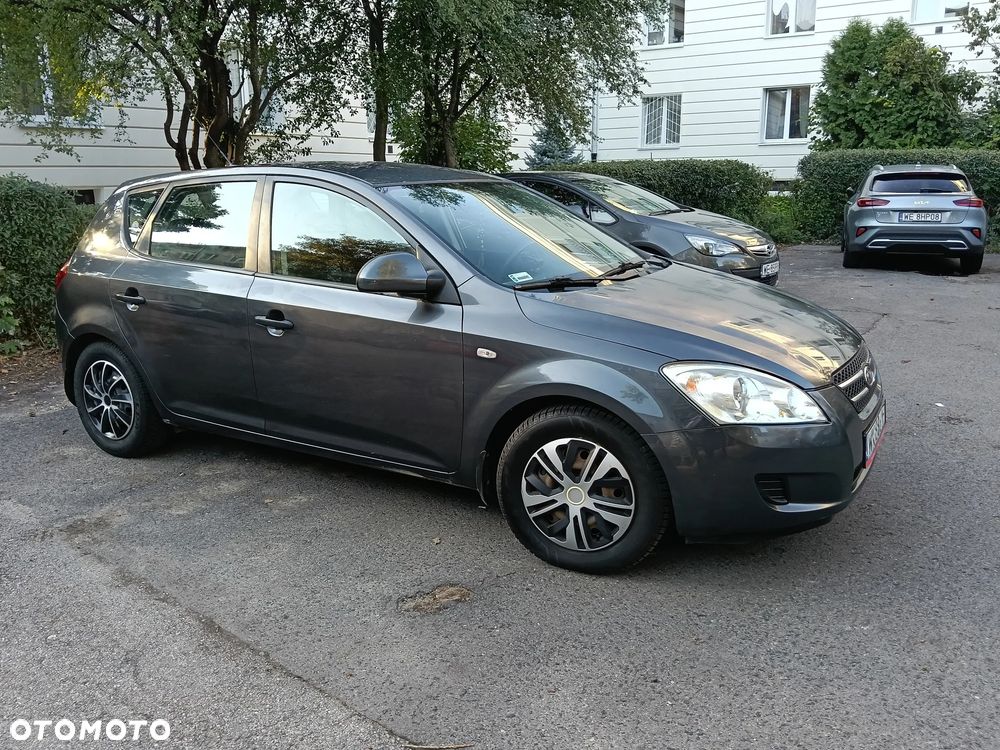 Kia Ceed 1.6 Comfort - 29