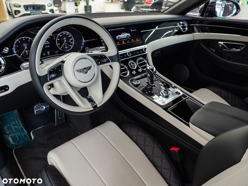 Bentley Continental GT - 13