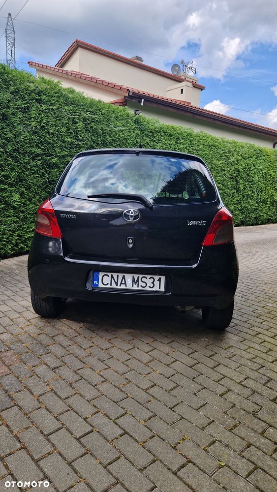 Toyota Yaris - 4