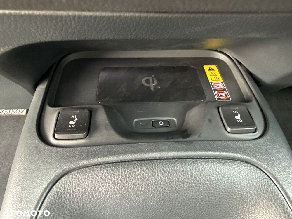 Toyota Corolla 1.8 Hybrid Style - 25