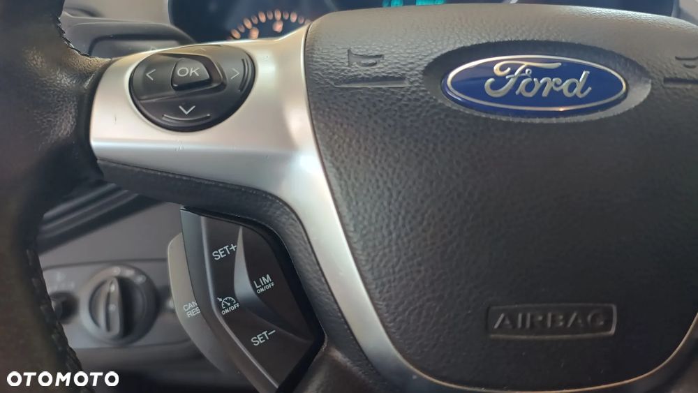 Ford Kuga - 22