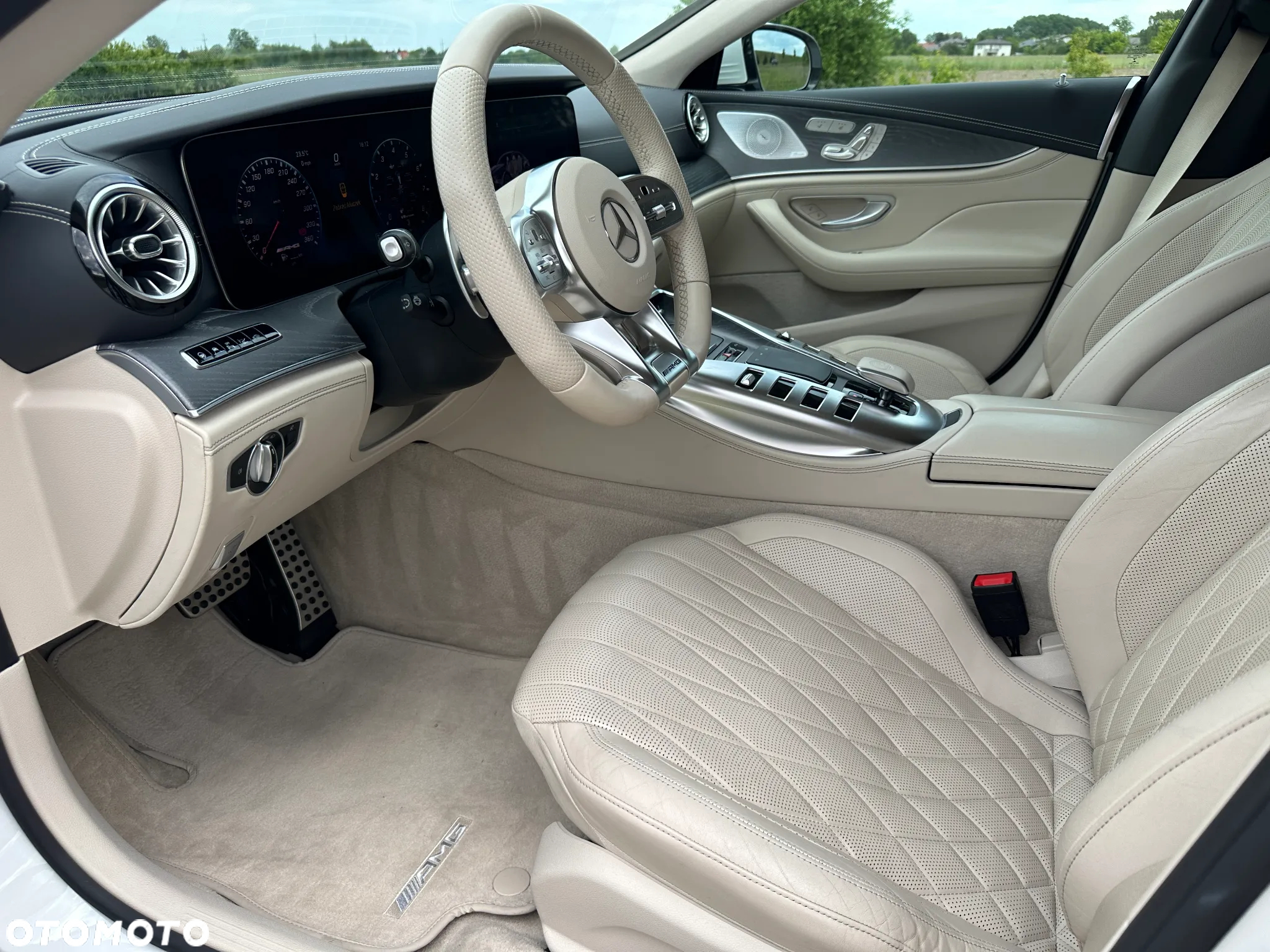 Mercedes-Benz AMG GT 63 4Matic+ Coupe Speedshift MCT 9G - 17