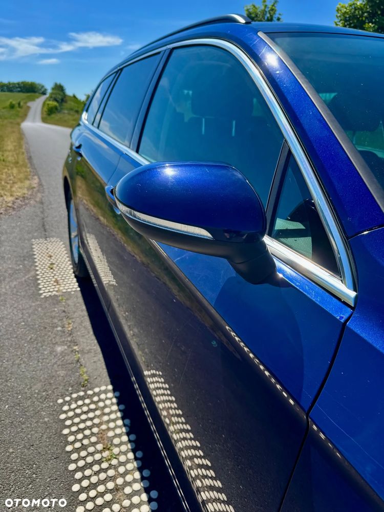 Volkswagen Passat - 13