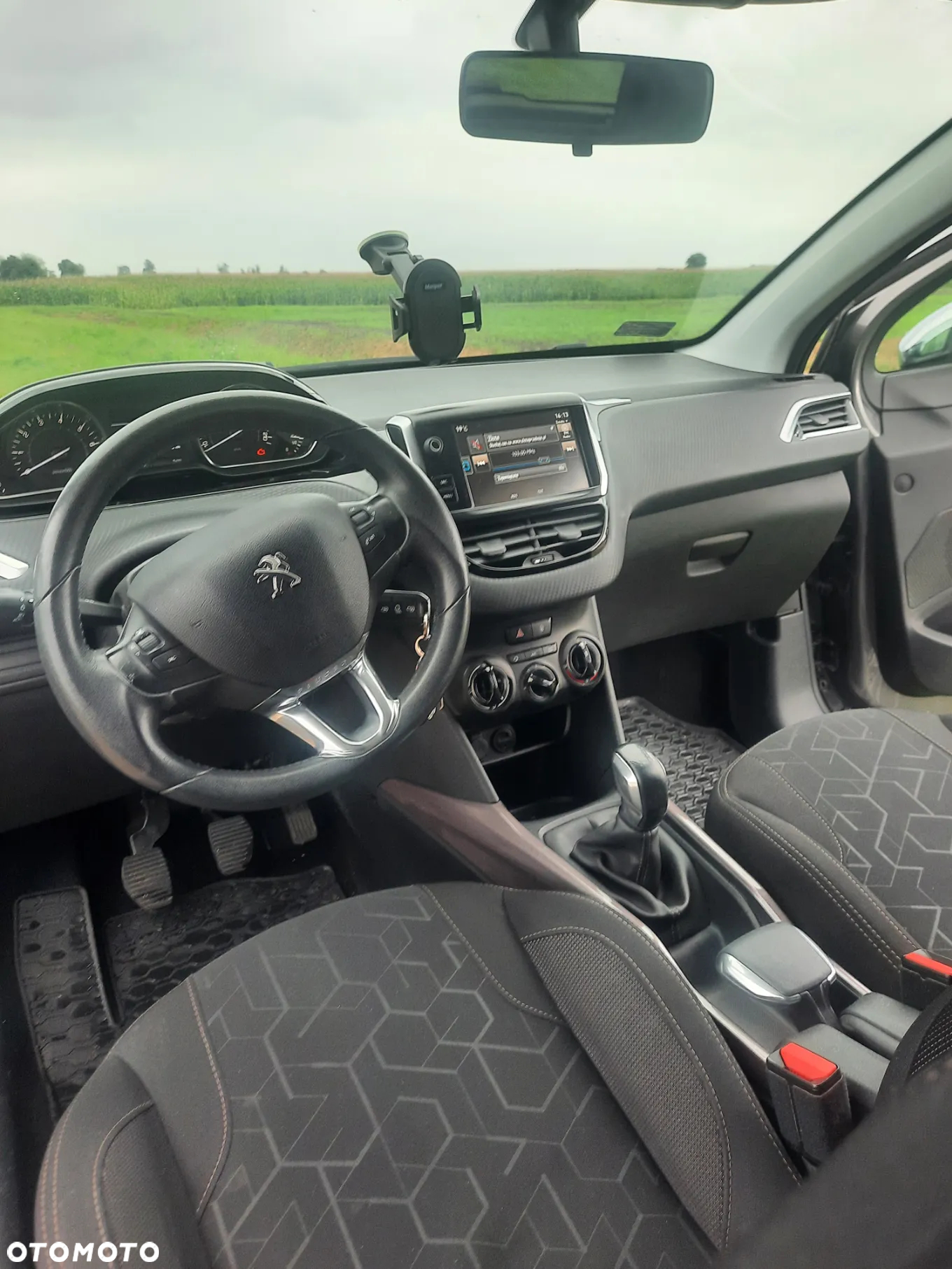 Peugeot 2008 - 7