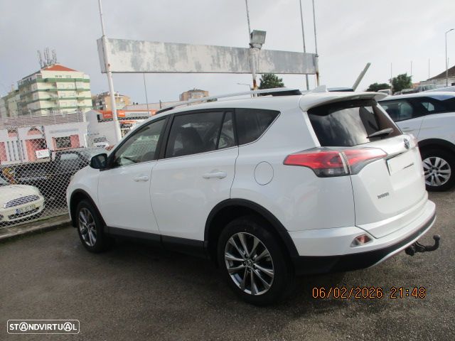 Toyota RAV4 2.0 D-4D 4x2 S&S Edition - 2