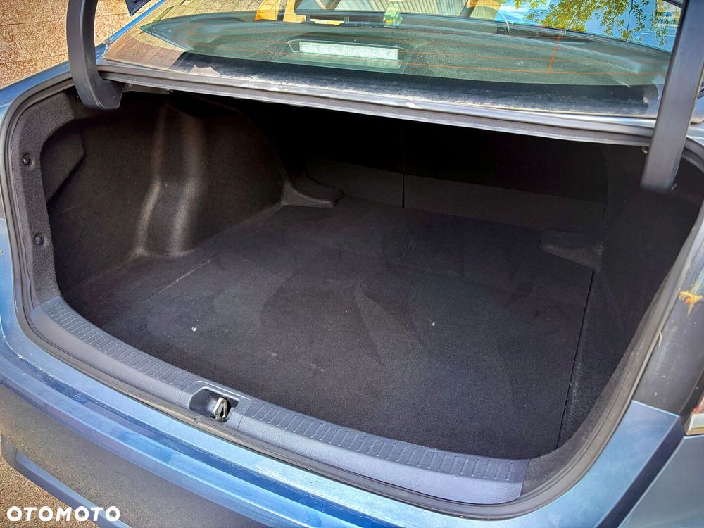 Toyota Corolla - 13