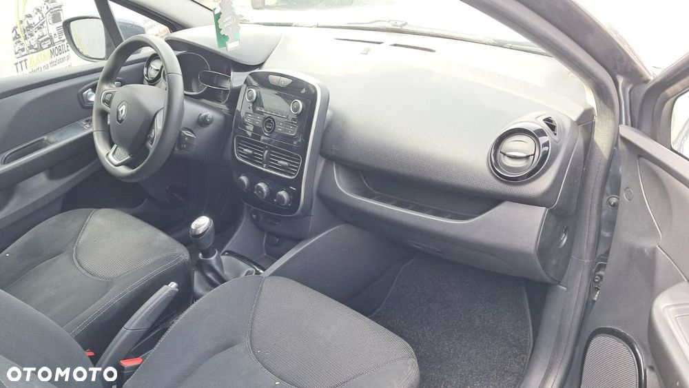 Renault Clio - 9